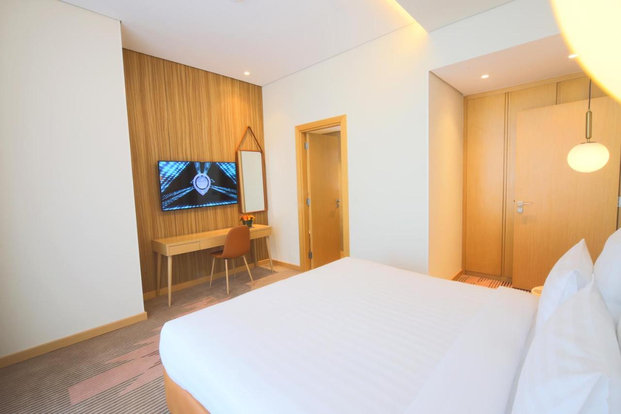 Novotel Jumeirah Village Triangle Dubai Exterior photo